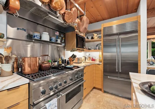Photo 4 of Single family home for sale at 367 Pine Needles Dr, Del Mar, CA 92014 | MLS# 260019752SD | Listing updated on 2026-09-13