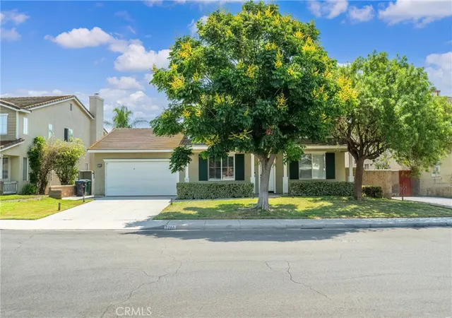 Photo 4 of Single family home for sale at 7266 Citrus Valley Ave, Eastvale, CA 92880 | MLS# CV26140515 | Listing updated on 2026-10-10