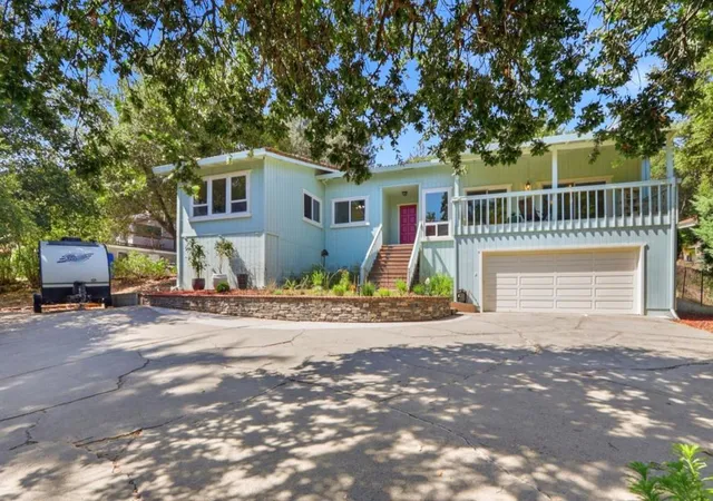 Photo 4 of Single family home for sale at 17411 Holiday Dr, Morgan Hill, CA 95037 | MLS# ML82057482 | Listing updated on 2026-10-04