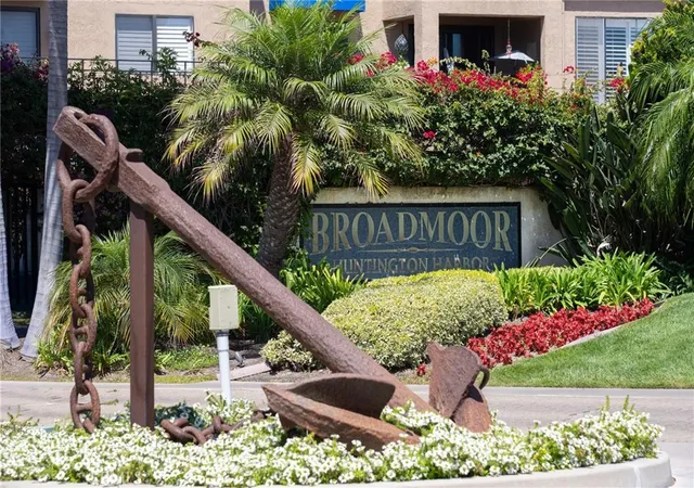 Photo 2 of Condo for sale at 3211 Anne, Huntington Beach, CA 92649 | MLS# OC26176810 | Listing updated on 2026-09-27