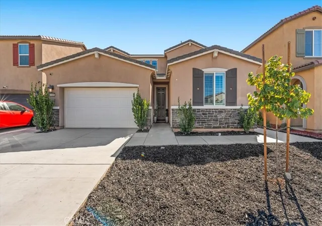 Photo 2 of Single family home for sale at 1808 Tapaderos, Hemet, CA 92545 | MLS# CV26176913 | Listing updated on 2026-09-28