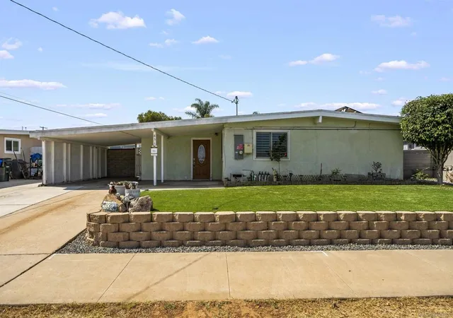 Photo 2 of Single family home for sale at 831 Hickory Ct, Imperial Beach, CA 91932 | MLS# 260019767SD | Listing updated on 2026-10-10