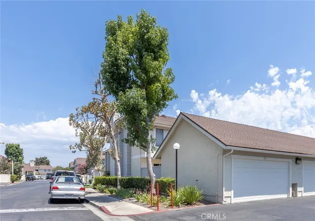Photo 2 of Townhouse for sale at 1700 W Cerritos #256, Anaheim, CA 92804 | MLS# NP26162074 | Listing updated on 2026-09-29