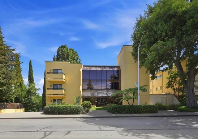 Listing Photo 3 - Condo for sale in building located at 324 Catalpa St, San Mateo, CA 94401 - Unit #111