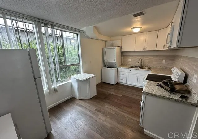 Photo 3 of Condo for sale at 279 Moss St #13, Chula Vista, CA 91911 | MLS# PTP2606165 | Listing updated on 2026-09-17