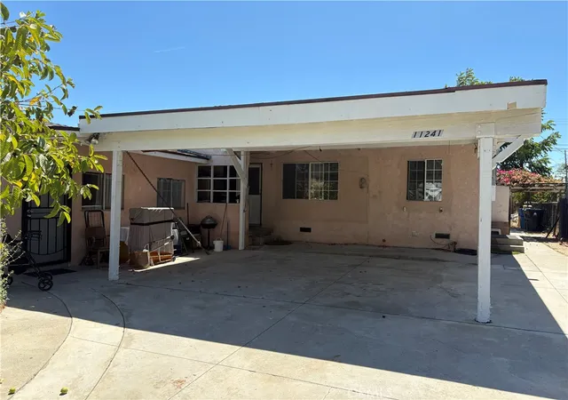 Photo 1 of Sale Pending at 11241 De Hvn Ave, Pacoima, CA 91331 | MLS# SR26177126 | Listing updated on 2026-10-06
