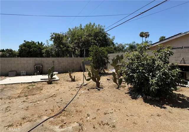 Photo 2 of Sale Pending at 11241 De Hvn Ave, Pacoima, CA 91331 | MLS# SR26177126 | Listing updated on 2026-10-06