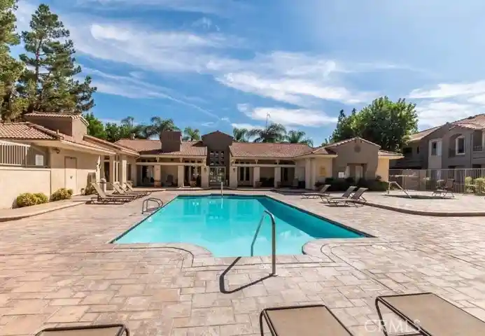Listing Photo 2 - Condo for sale in 1030 Vis Del Cerro Dr located at 1030 Vis Del Cerro Dr, Corona, CA 92879 - Unit #104