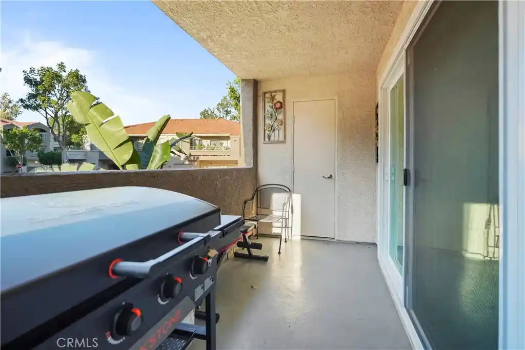 Listing Photo 32 - Condo for sale in 1030 Vis Del Cerro Dr located at 1030 Vis Del Cerro Dr, Corona, CA 92879 - Unit #104