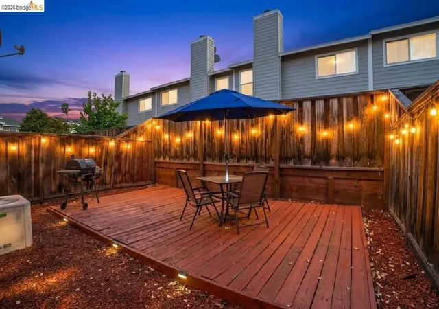 Townhouse for sale at 113 Harris Cir, Bay Point, CA 94565 | MLS# 41144820