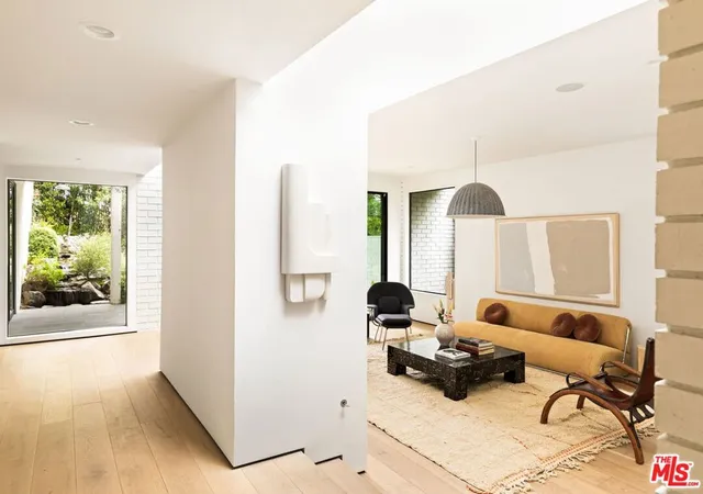 Photo 3 of Mansion for sale at 11210 Briarcliff Ln, Studio City, CA 91604 | MLS# 26871529 | Listing updated on 2026-10-05