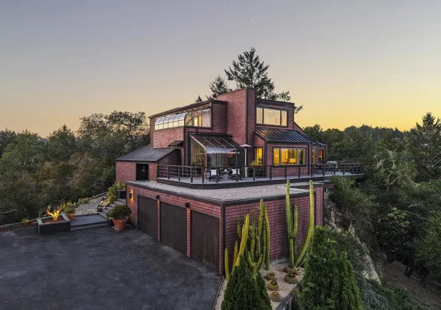 Photo 1 of Single family home for sale at 400 Endlich Dr, Santa Cruz, CA 95060 | MLS# ML82056986 | Listing updated on 2026-10-11