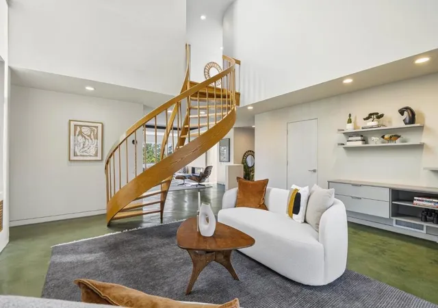 Photo 4 of Single family home for sale at 400 Endlich Dr, Santa Cruz, CA 95060 | MLS# ML82056986 | Listing updated on 2026-10-11