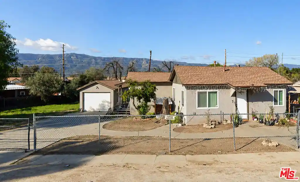 Photo 1 of Sale Pending at 32795 Crescent Ave, Lake Elsinore, CA 92530 | MLS# 26871823 | Listing updated on 2026-08-13