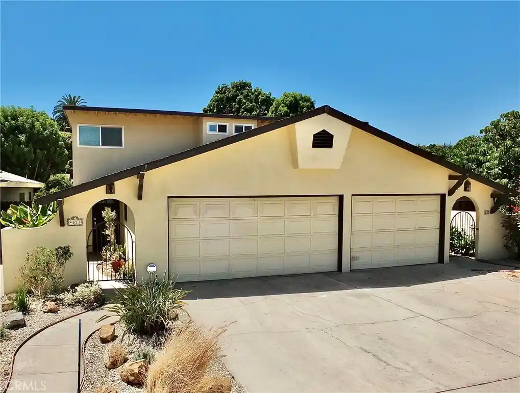 Photo 1 of Multi family home for sale at 621 Termino Ave, Long Beach, CA 90814 | MLS# PW26172934 | Listing updated on 2026-10-16
