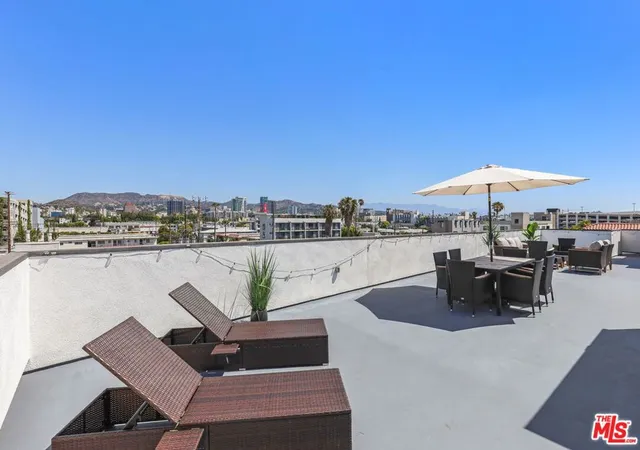 Photo 3 of Condo for sale at 935 N Hudson Ave #401, Los Angeles, CA 90038 | MLS# 26870443 | Listing updated on 2026-09-22