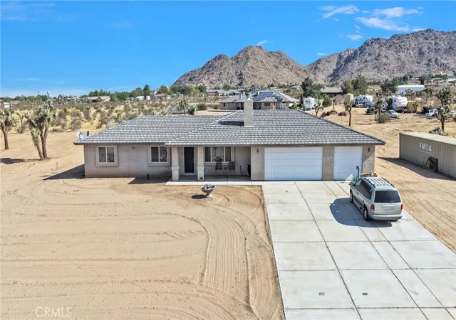 Photo 2 of Single family home for sale at 23520 Pala, Apple Valley, CA 92307 | MLS# HD26176863 | Listing updated on 2026-09-30