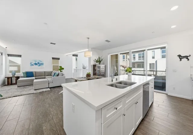 Photo 4 of Single family home for sale at 8337 Summit Way, San Diego, CA 92108 | MLS# 260019813SD | Listing updated on 2026-09-29