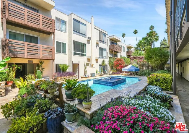 Listing Photo 5 - Condo for sale in Park Villas located at 525 S Ardmore Ave, Los Angeles, CA 90020 - Unit #335
