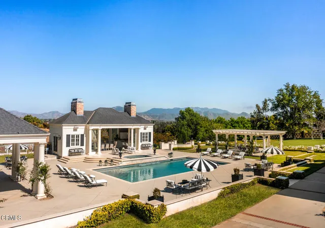Photo 2 of Mansion for sale at 85 Crestview Ave, Camarillo, CA 93010 | MLS# V1-38165 | Listing updated on 2026-10-04