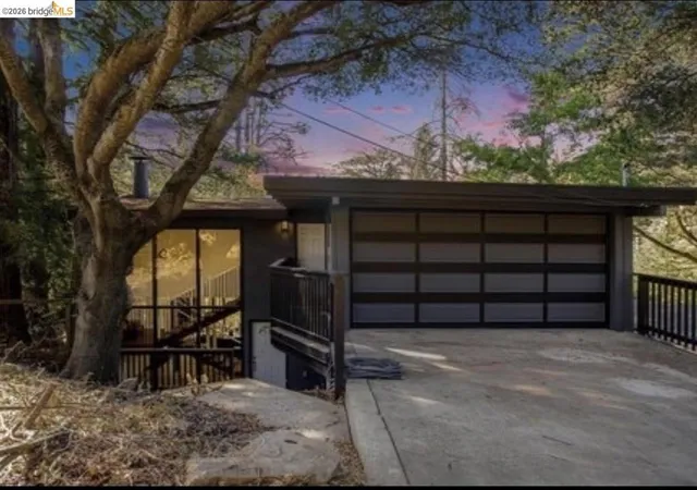 Single family home for sale at 6855 Gunn Dr, Oakland, CA 94611 | MLS# 41144852 | Listing updated on 2026-10-05
