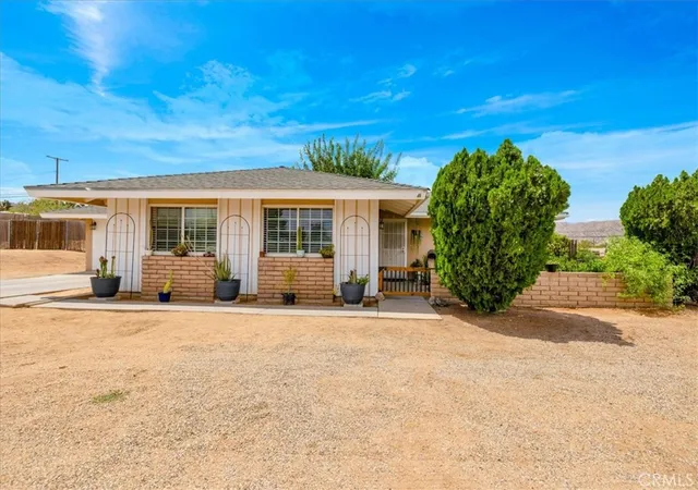 Photo 3 of Single family home for sale at 7562 Acoma Trl, Yucca Valley, CA 92284 | MLS# JT26177110 | Listing updated on 2026-09-09