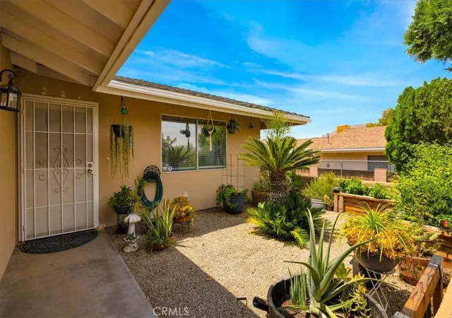 Photo 3 of Single family home for sale at 7562 Acoma Trl, Yucca Valley, CA 92284 | MLS# JT26177110 | Listing updated on 2026-09-09