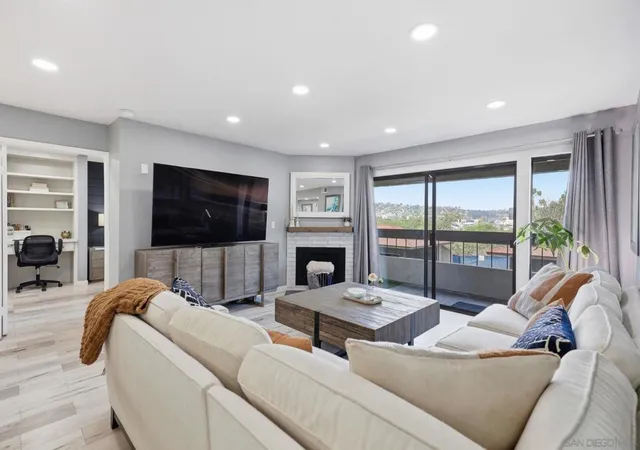 Listing Photo 4 - Condo for sale in building located at 6717 Friars Rd, San Diego, CA 92108 - Unit #74