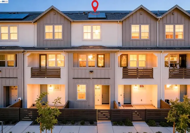 Townhouse for sale at 3832 Norbridge Ave, Castro Valley, CA 94546 | MLS# 41144862