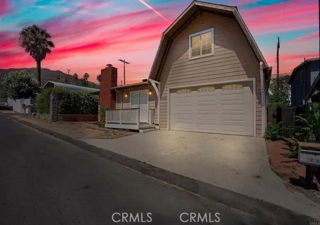 Photo 1 of Single family home for sale at 32989 Pepper Dr, Lake Elsinore, CA 92530 | MLS# SW26149323 | Listing updated on 2026-10-05