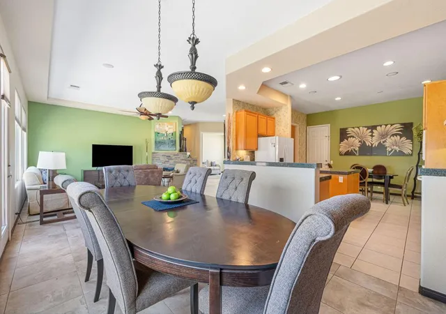 Photo 4 of Sale Pending at 79786 Pkwy Esplanade S, La Quinta, CA 92253 | MLS# 219151365DA | Listing updated on 2026-10-08