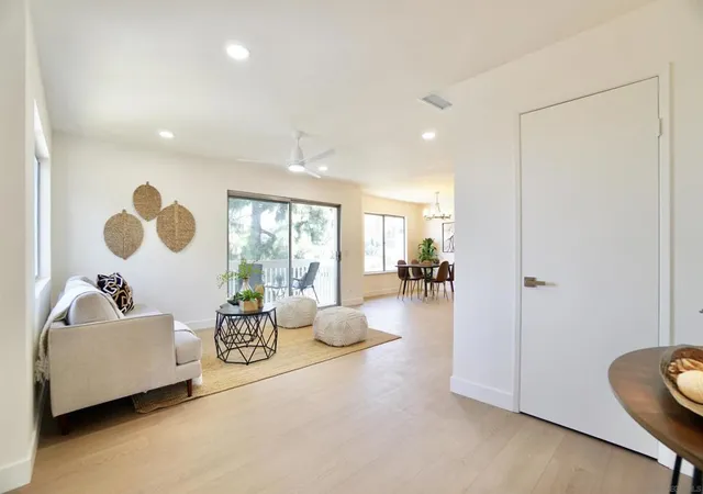 Listing Photo 4 - Condo for sale in building located at 4228 Vis Del Rio Wy, Oceanside, CA 92057 - Unit #1