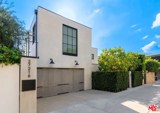 Photo 4 of Single family home for sale at 27218 Pacific Coast Hwy, Malibu, CA 90265 | MLS# 26871997 | Listing updated on 2026-09-13