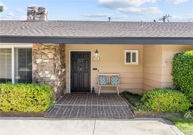 Photo 2 of Single family home for sale at 698 Wellesley, Claremont, CA 91711 | MLS# CV26176533 | Listing updated on 2026-10-11