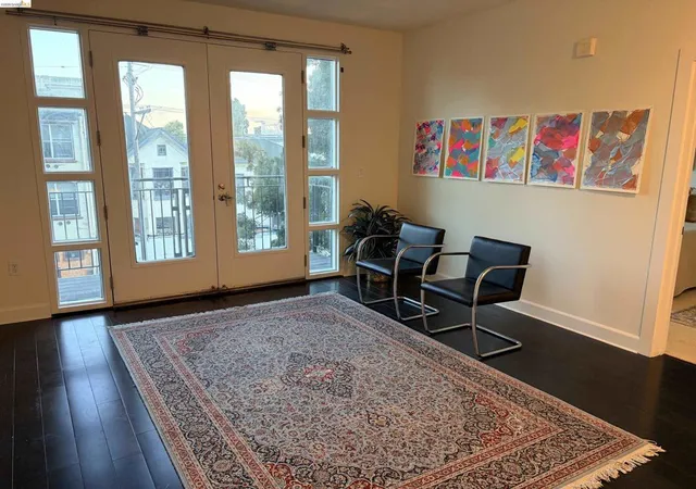 Listing Photo 2 - Condo for sale in building located at 585 9Th St, Oakland, CA 94607 - Unit #335