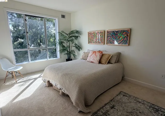 Listing Photo 4 - Condo for sale in building located at 585 9Th St, Oakland, CA 94607 - Unit #335