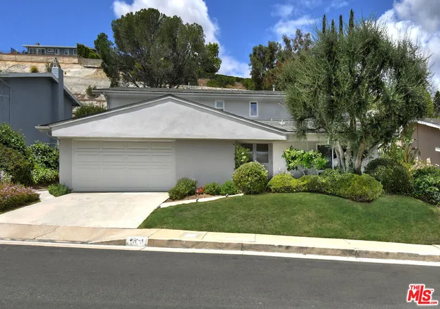 Photo 1 of Sale Pending at 6041 Ellenview Ave, Woodland Hills, CA 91367 | MLS# 26870767 | Listing updated on 2026-09-13