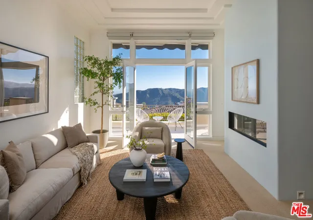 Photo 2 of Single family home for sale at 16658 Calle Brittany, Pacific Palisades, CA 90272 | MLS# 26852575 | Listing updated on 2026-10-02