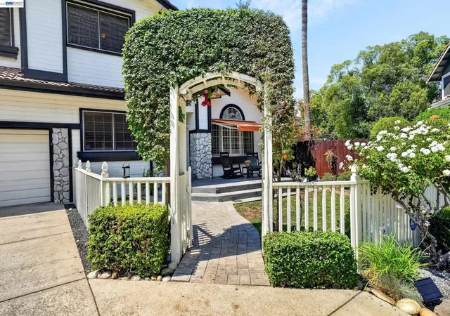 Photo 1 of Sale Pending at 467 Pecan Pl, Brentwood, CA 94513 | MLS# 41144905 | Listing updated on 2026-09-22