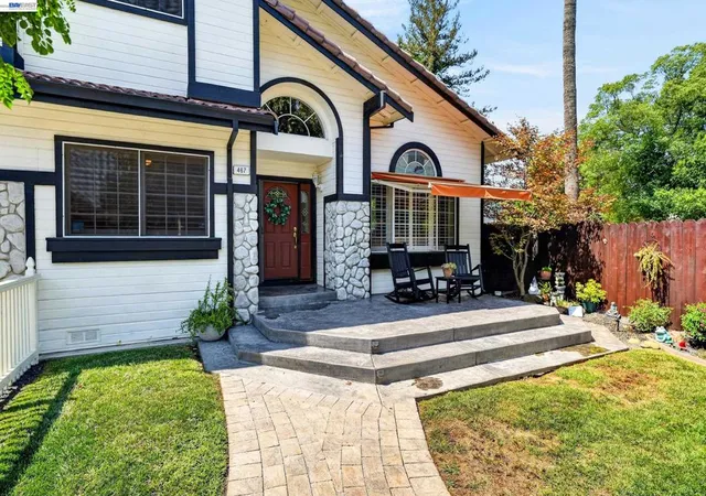 Photo 3 of Sale Pending at 467 Pecan Pl, Brentwood, CA 94513 | MLS# 41144905 | Listing updated on 2026-09-22