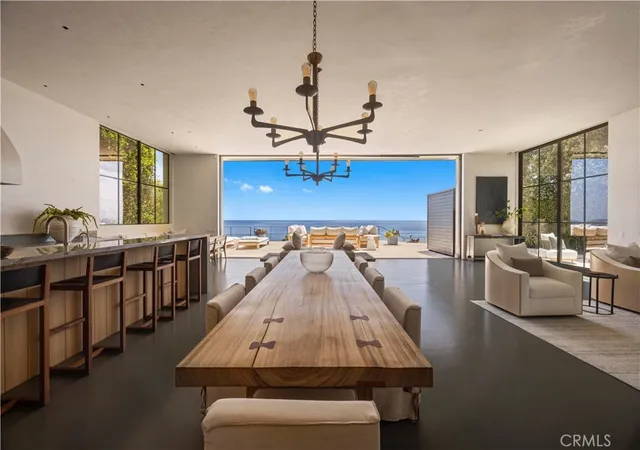 Photo 2 of Single family home for sale at 33360 Pacific Coast Hwy, Malibu, CA 90265 | MLS# LC26130728 | Listing updated on 2026-09-13