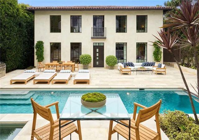 Photo 3 of Single family home for sale at 33360 Pacific Coast Hwy, Malibu, CA 90265 | MLS# LC26130728 | Listing updated on 2026-09-13