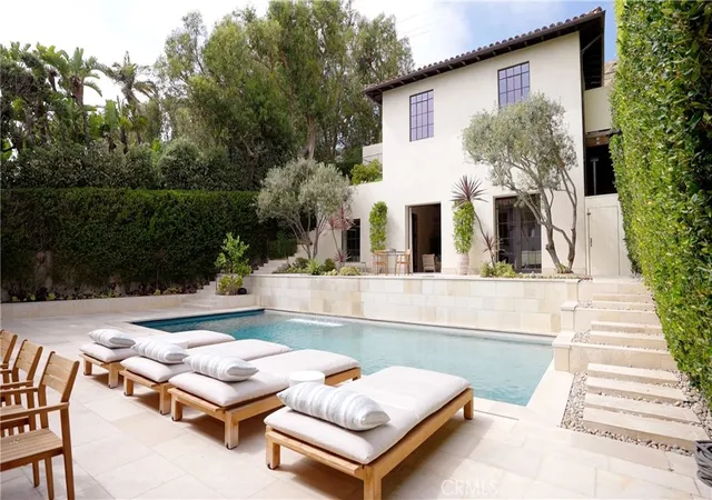 Photo 4 of Single family home for sale at 33360 Pacific Coast Hwy, Malibu, CA 90265 | MLS# LC26130728 | Listing updated on 2026-09-13