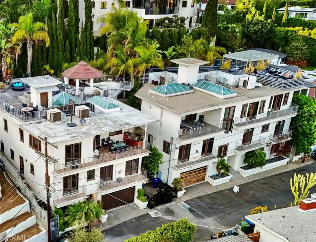 Photo 1 of Mansion for sale at 8827 Evanview, Los Angeles, CA 90069 | MLS# OC26165392 | Listing updated on 2026-10-30