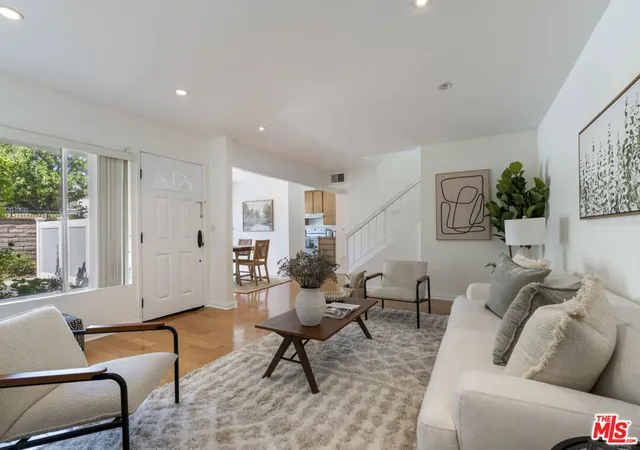 Condo for sale at 18515 Mayall St #K, Northridge, CA 91324 | MLS# 26872241