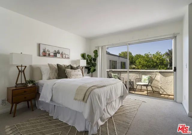 Listing Photo 4 - Condo for sale in building located at 18515 Mayall St, Los Angeles, CA 91324 - Unit #K