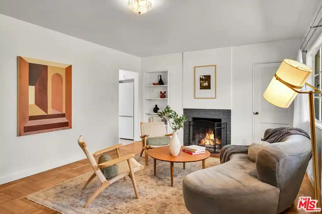 Listing Photo 1 - Condo for sale in 5226 Vlg Grn located at 5226 Vlg Grn, Los Angeles, CA 90016 - Unit 5226 Village Green