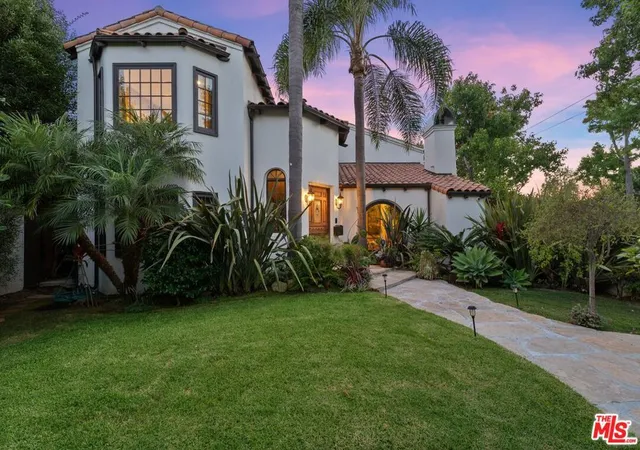 Photo 1 of Single family home for sale at 402 11th Street, Santa Monica, CA 90402 | MLS# 26871437 | Listing updated on 2026-09-30