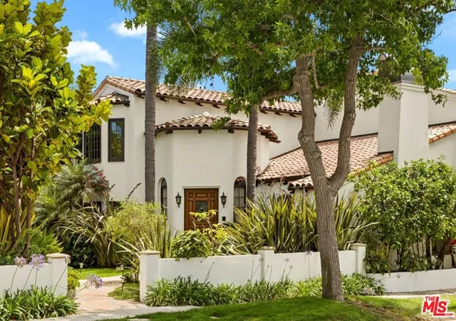 Photo 2 of Single family home for sale at 402 11th Street, Santa Monica, CA 90402 | MLS# 26871437 | Listing updated on 2026-09-30