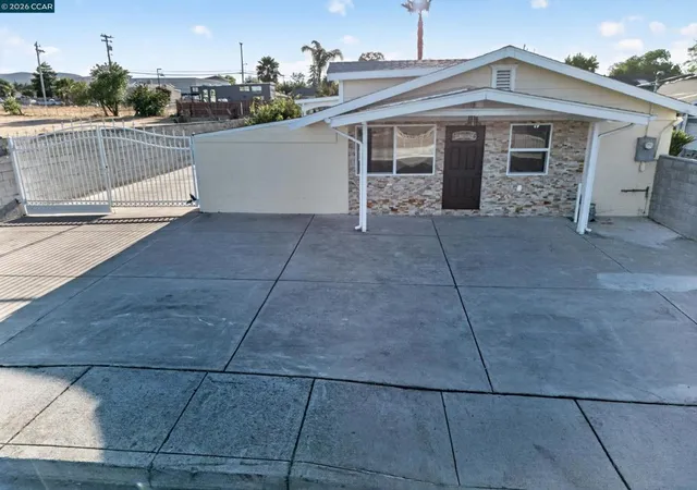 Photo 3 of Single family home for sale at 29 Solano Ave, Bay Point, CA 94565 | MLS# 41144922 | Listing updated on 2026-09-29